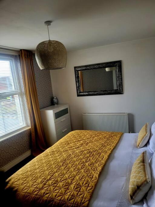 No 1 The Terrace Apartman Rainhill Kültér fotó
