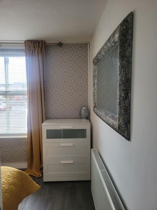 No 1 The Terrace Apartman Rainhill Kültér fotó